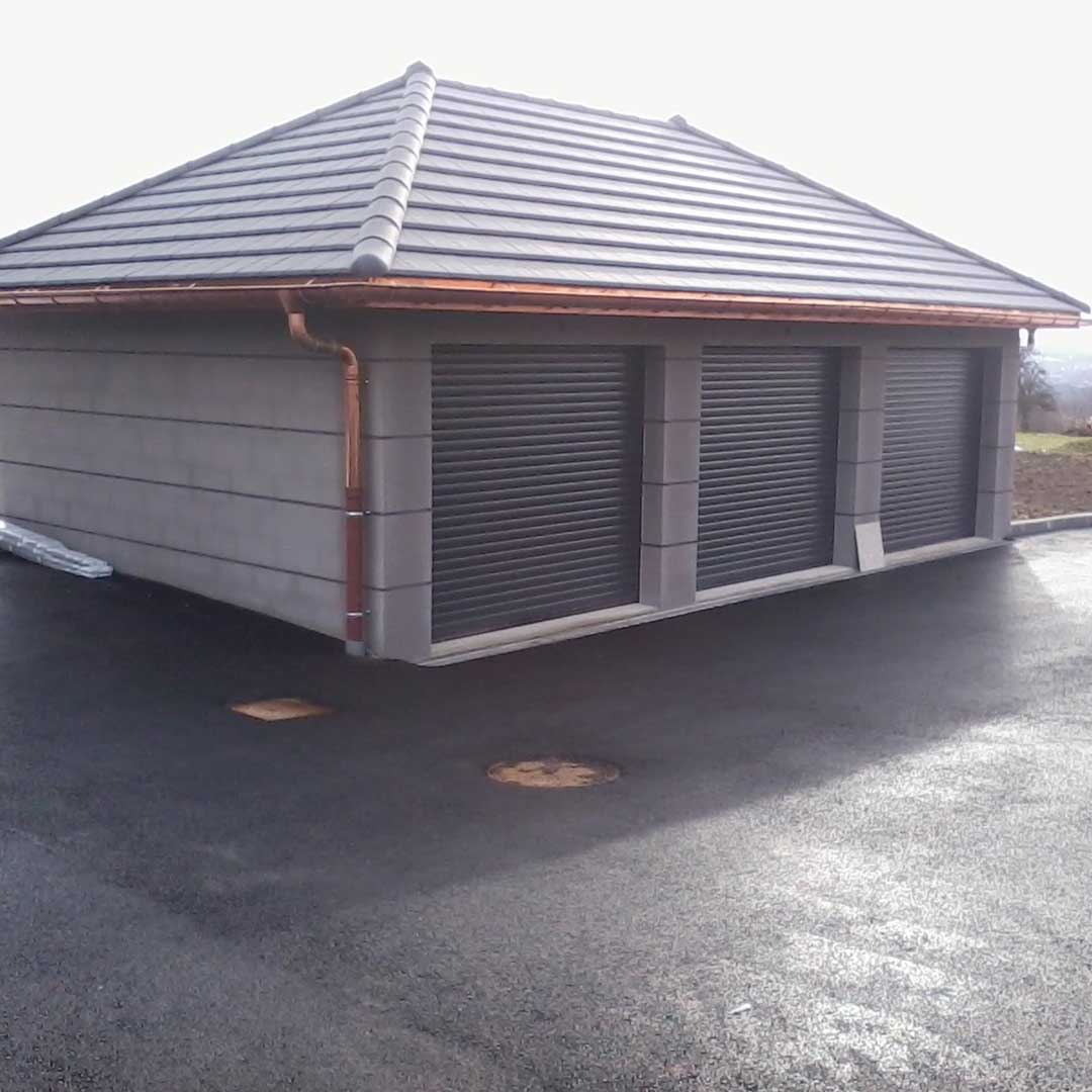 Porte de garage et menuiseries sur mesure