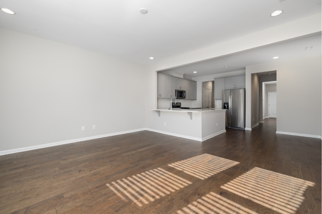 parquet massif ou stratifié, KLOO vous aide à choisir pour votre pièce de vie