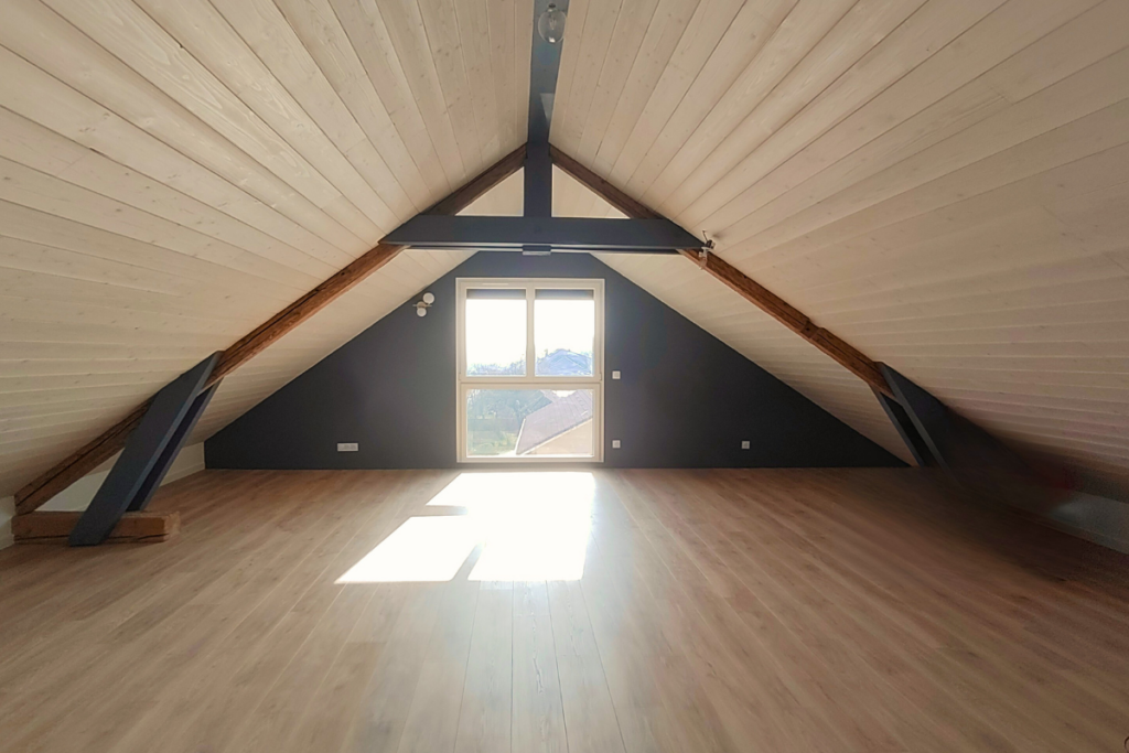 Vous hésitez entre un parquet massif et un parquet stratifié ? KLOO vous livre son expertise pour vous aider à choisir